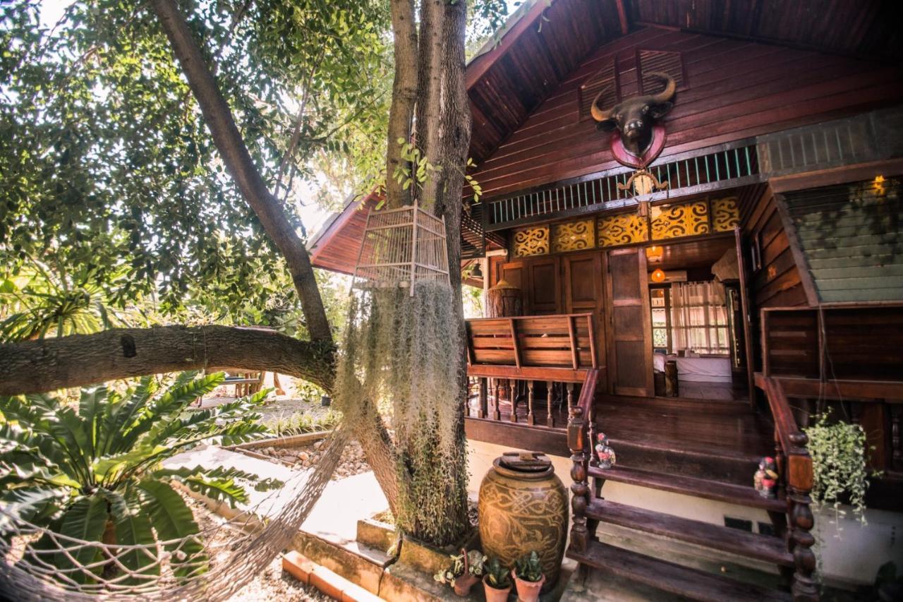 The Antique Riverside Resort Ban Pong  Exterior photo