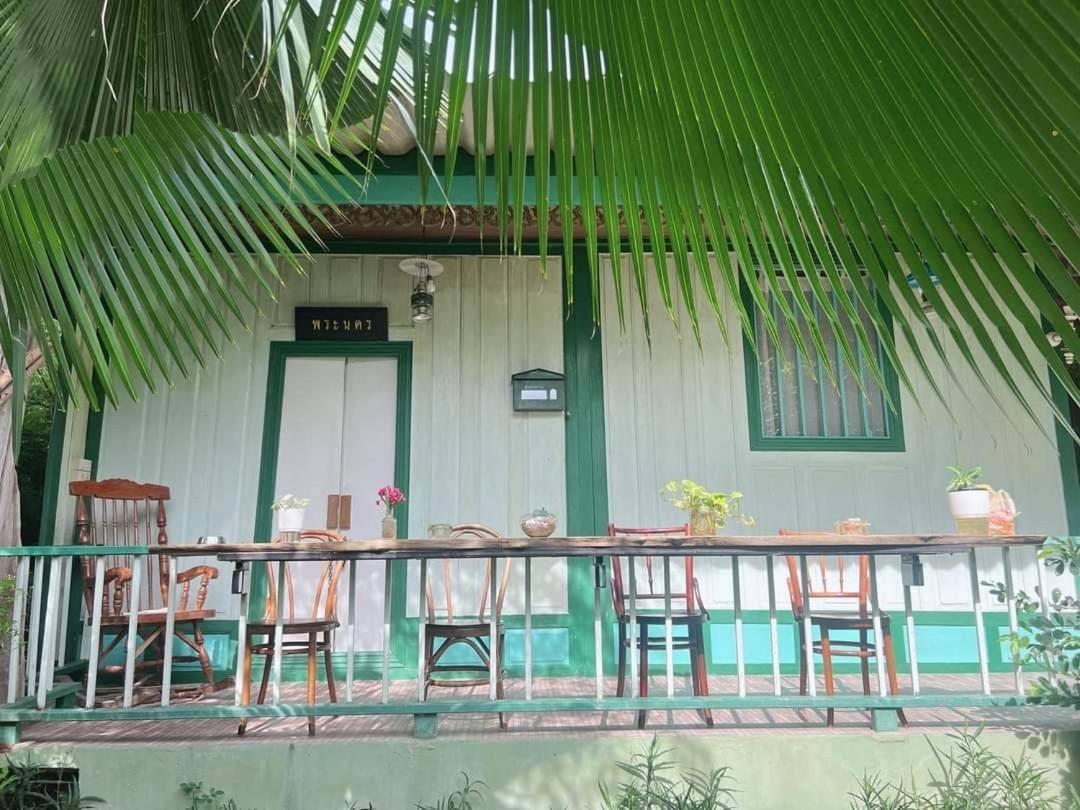 The Antique Riverside Resort Ban Pong  Exterior photo
